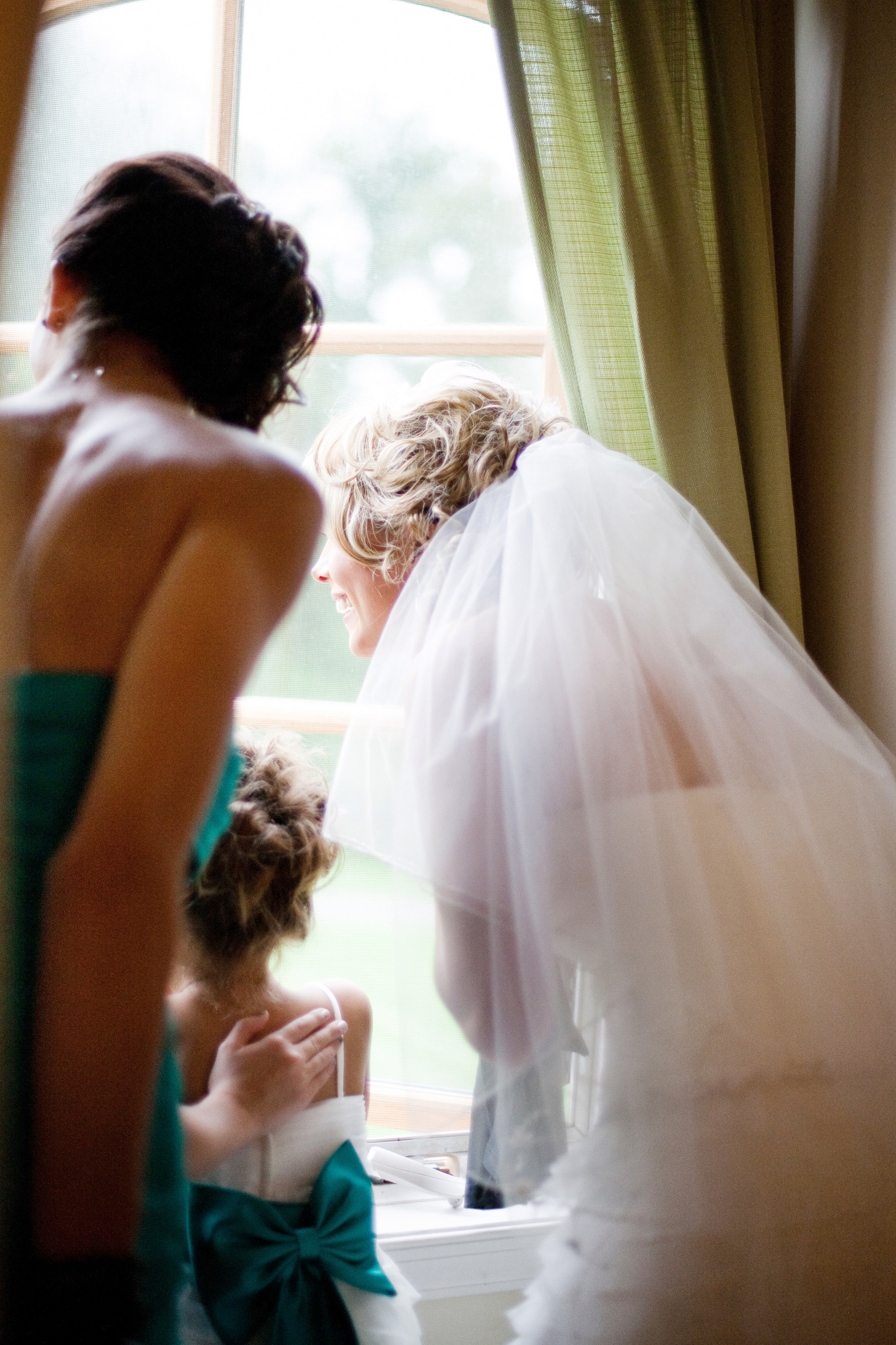 Weddings/window_bride.jpg